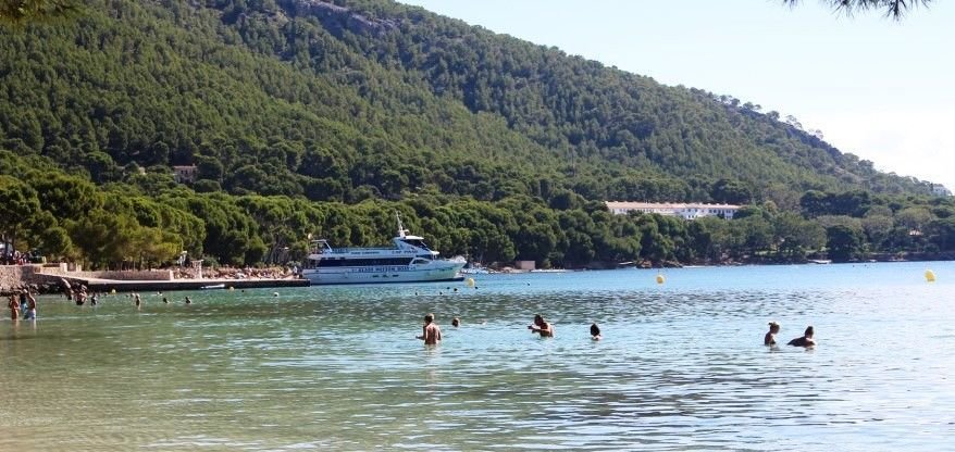 formentor strand, ferry und hotel