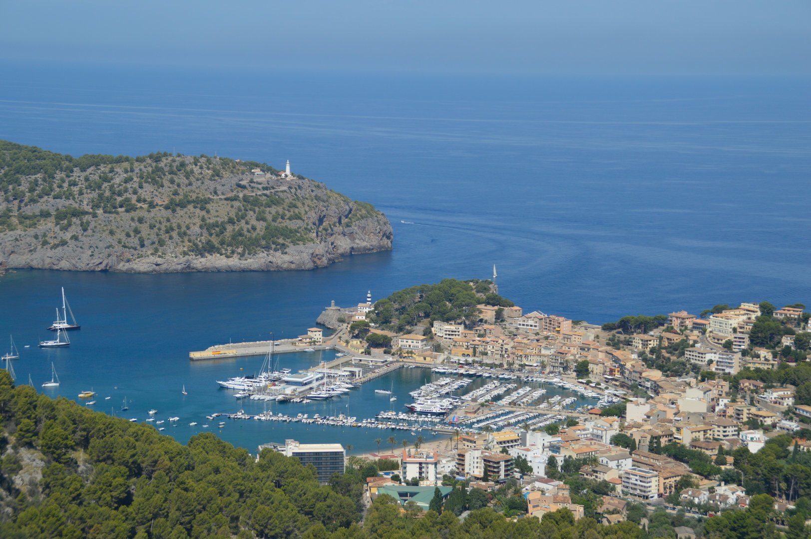 Hafen vom Hubschrauber aus