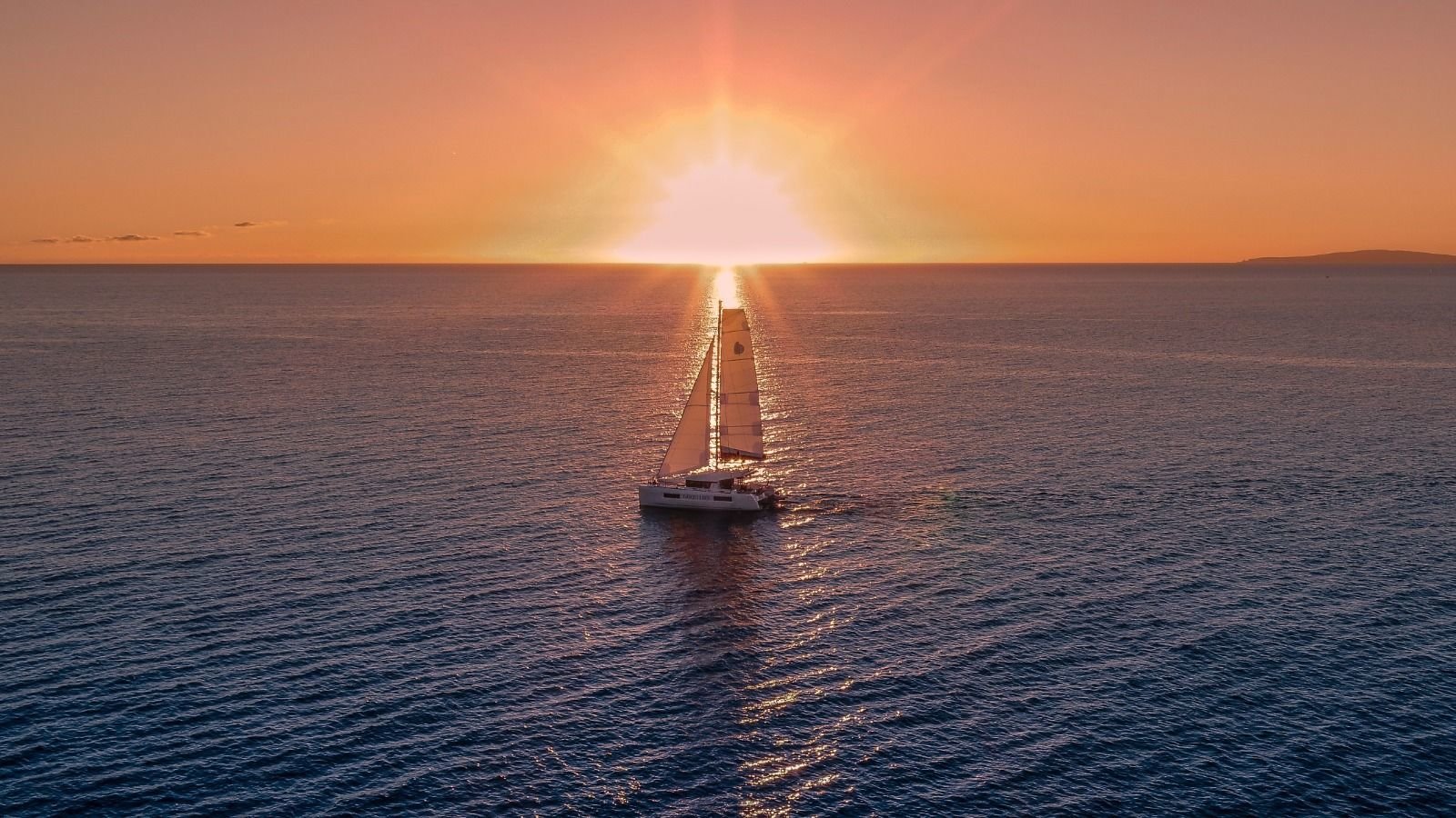 katamaran mallorca mit sunset