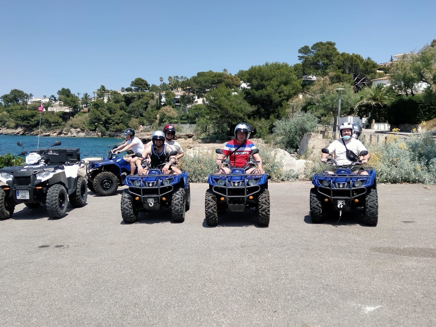 Parada cerca de la playa durante el tour