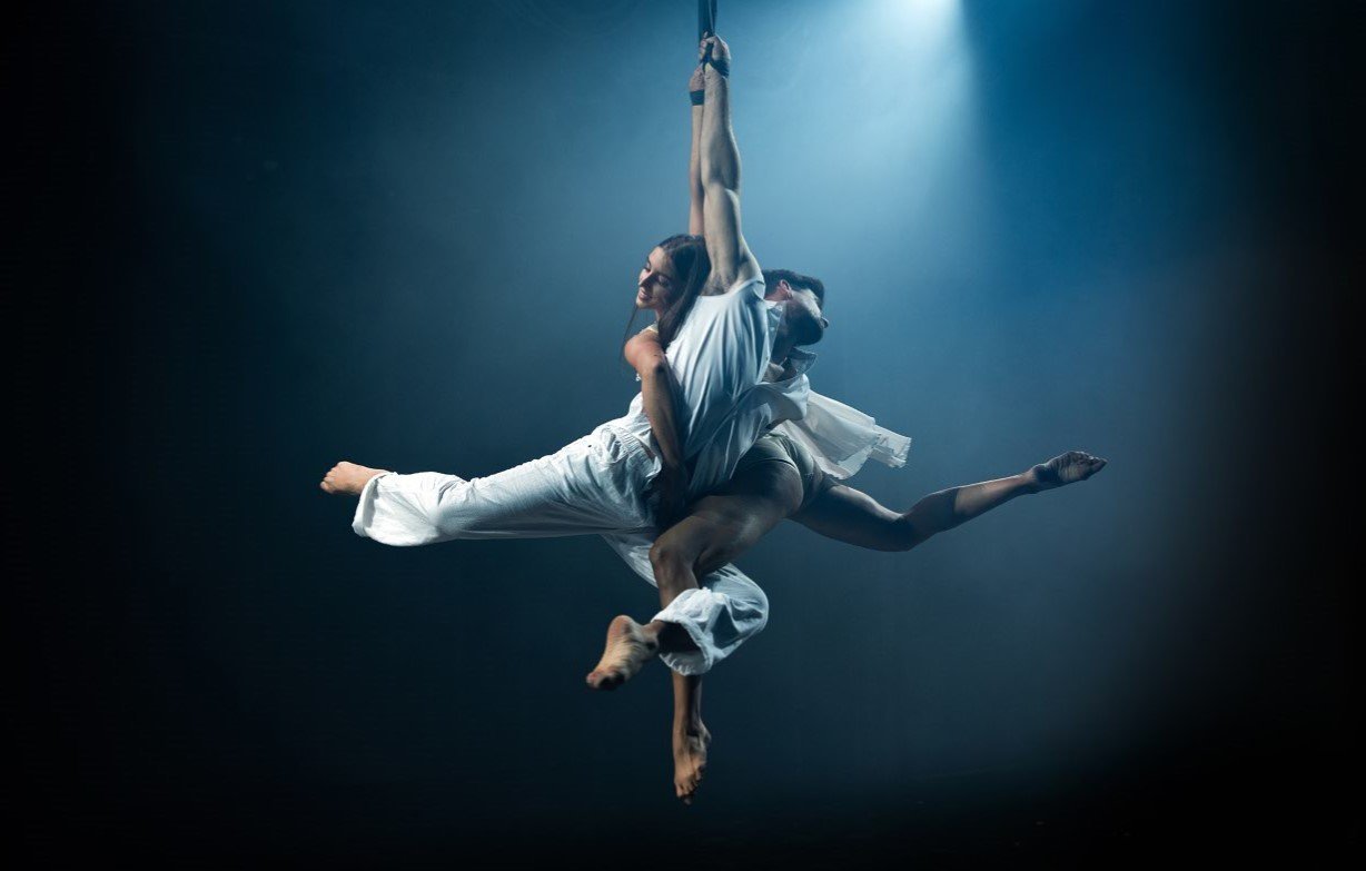 leidenschaftliches spanisches Flamenco-Tanzpaar neue Show son amar