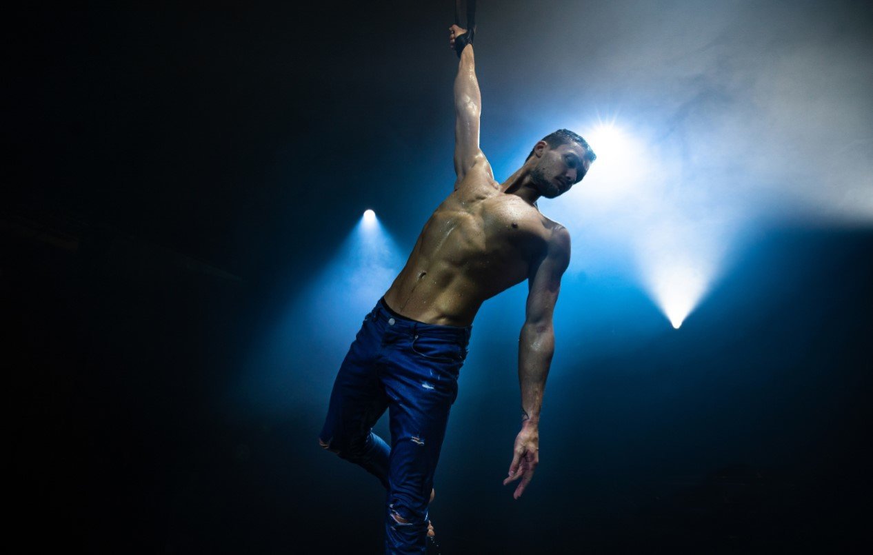 Teil von Son Amar Show