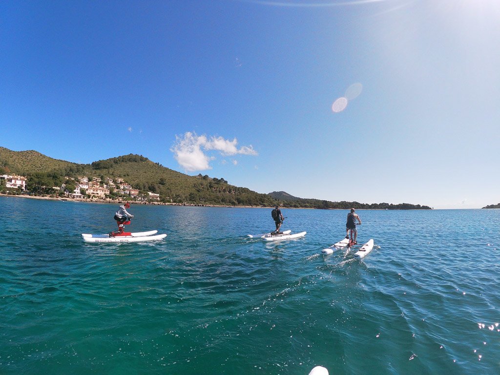 Tour en Alcudia con bici de agua