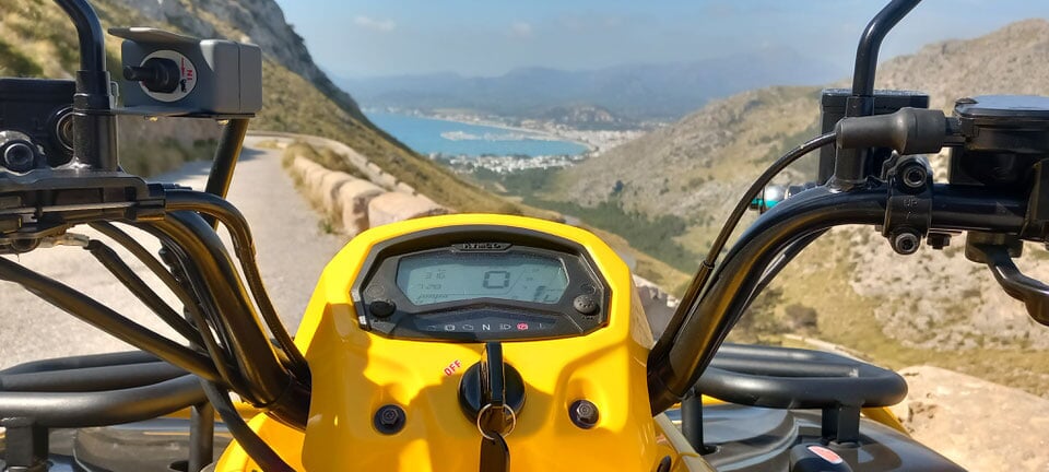 Vista del recorrido en quad en Alcudia