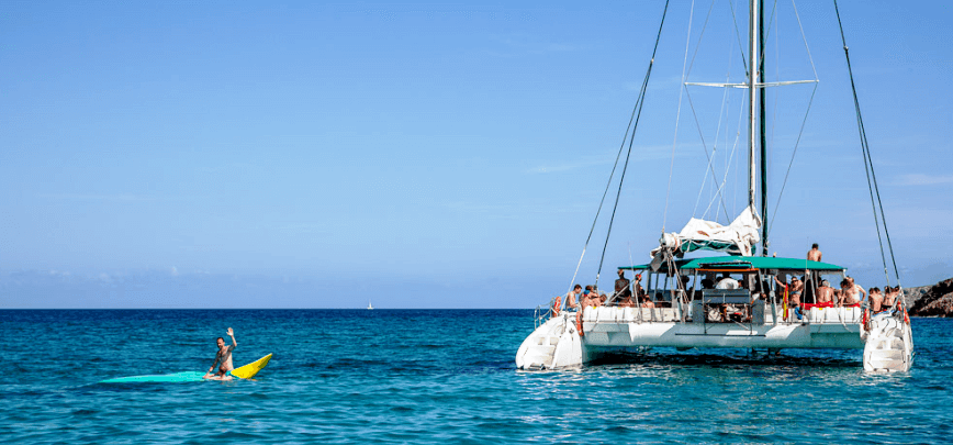 manta flotante del catamaran