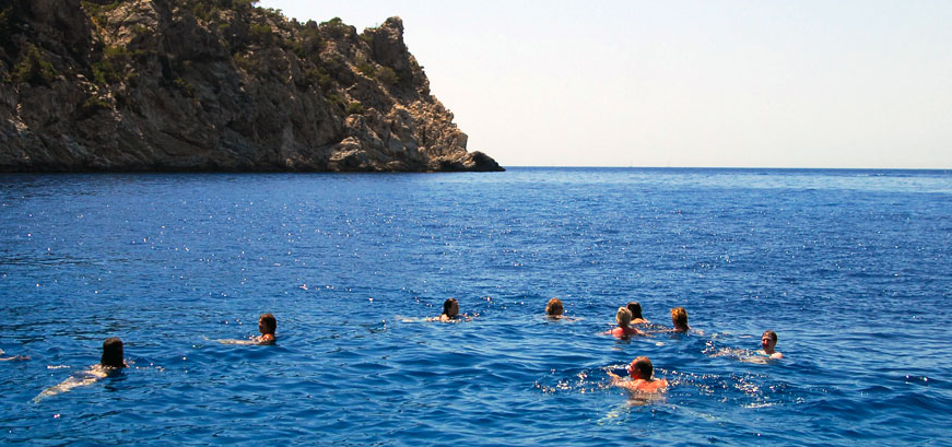 bañarse en aguas cristalinas