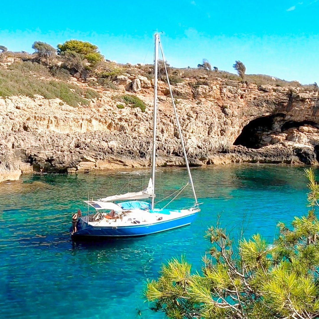 pasear en velero por mallorca
