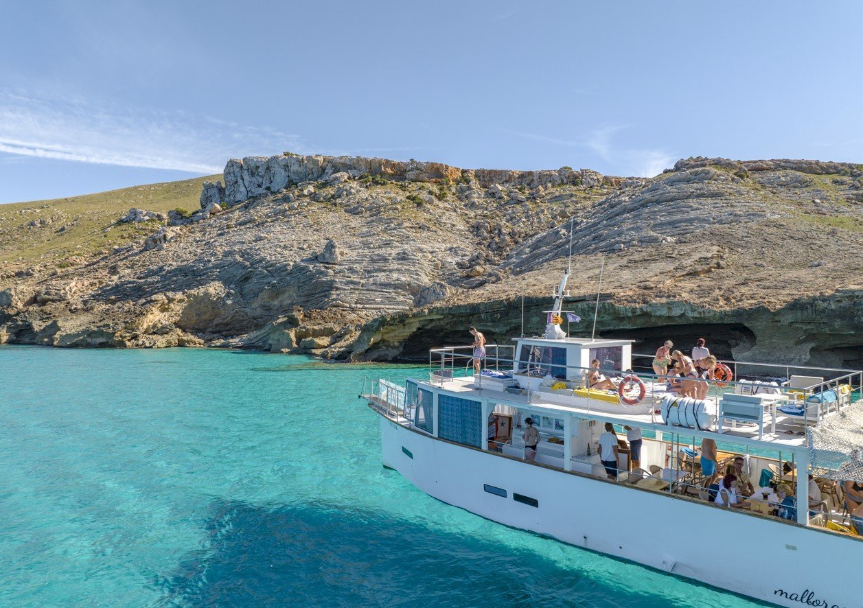 maravillosas calas cerca de cala ratjada