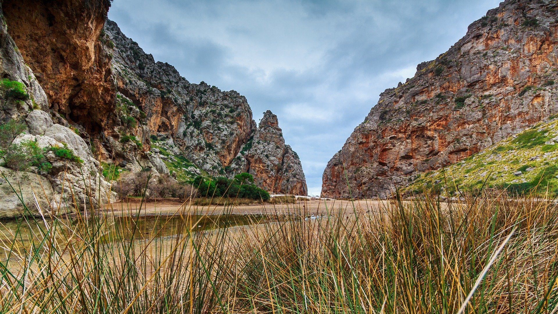 vista al la playa del torrente de parais