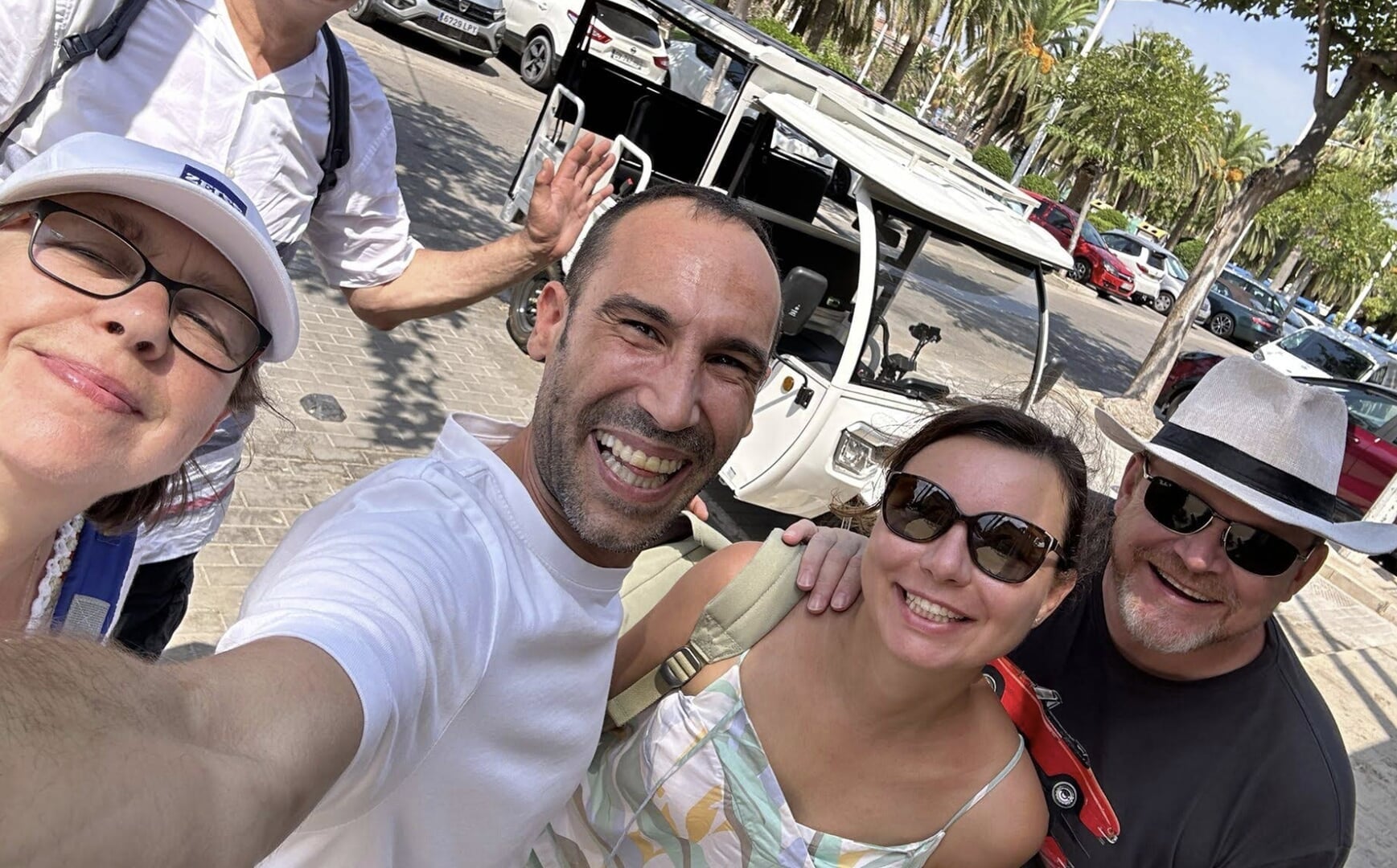 tuk tuk grupo