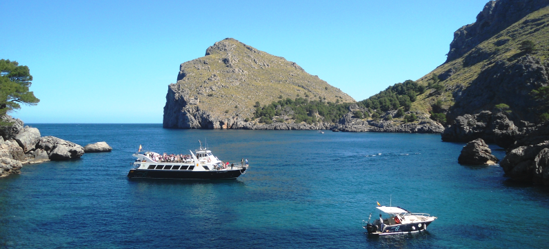Trayecto en barco en tour de Vuelta Isla