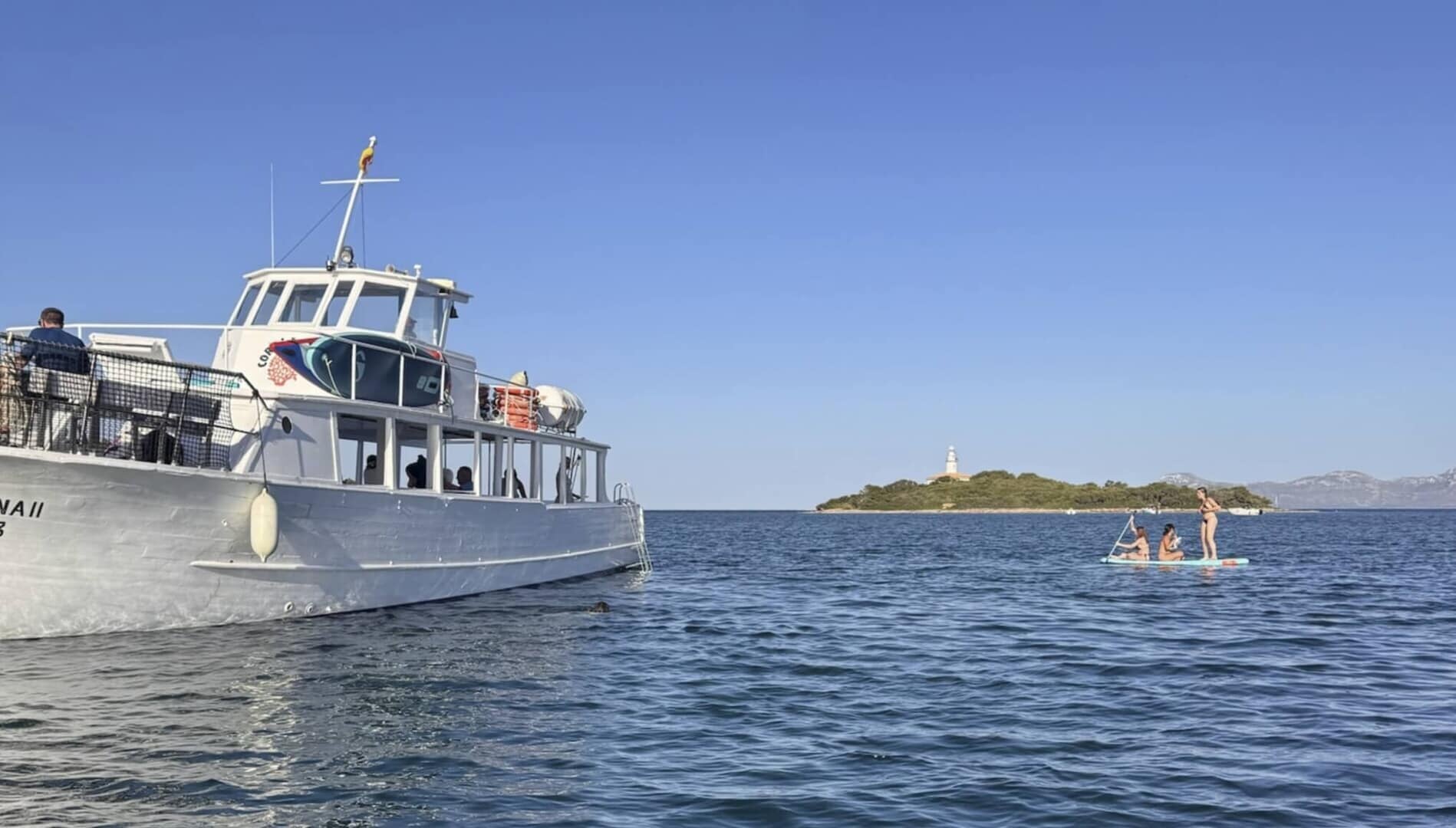sunset boat trip aucanada