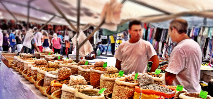 Food market at Inca Market