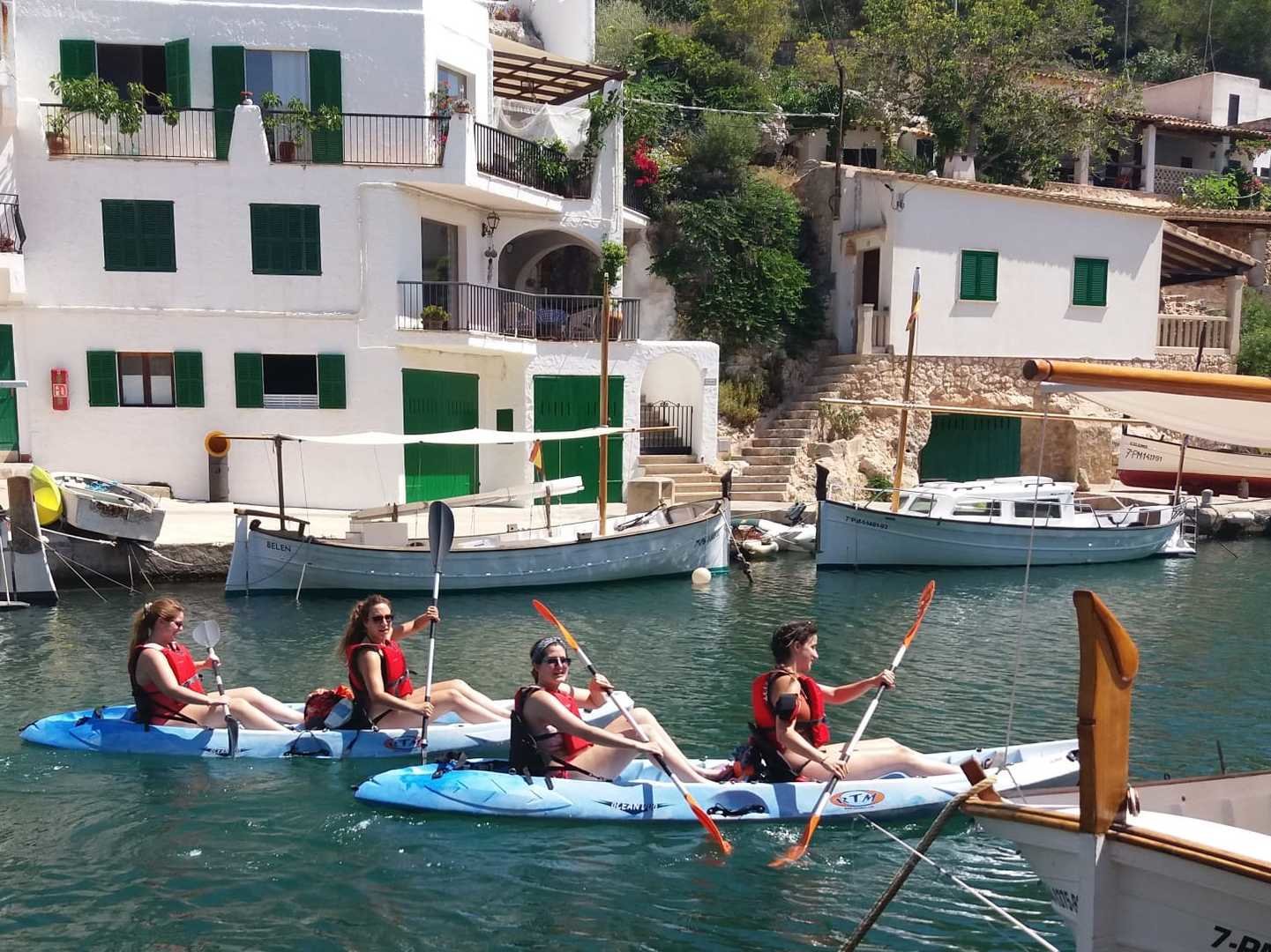 kayak in cala figuera
