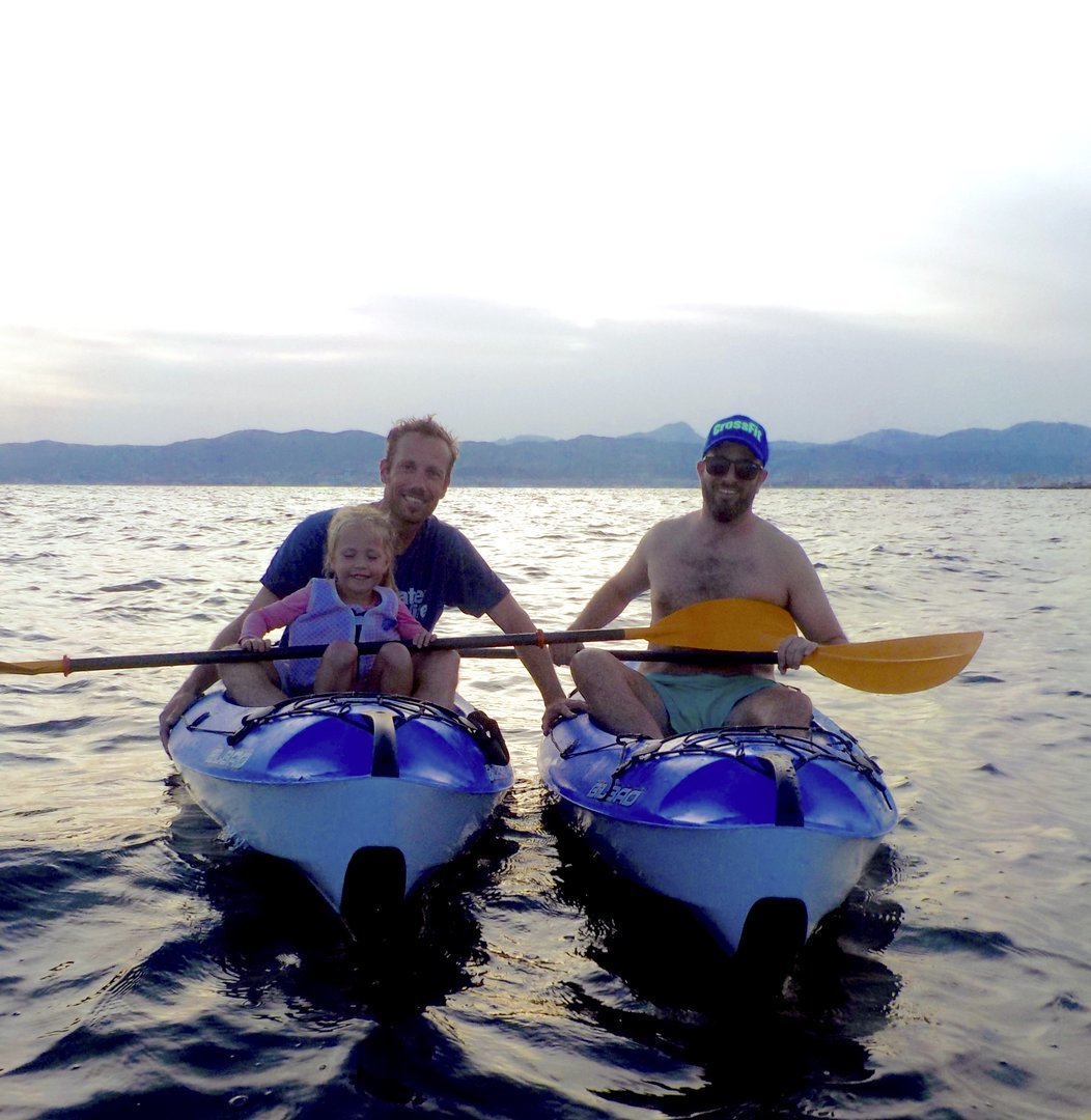 kayaking to Na Galera