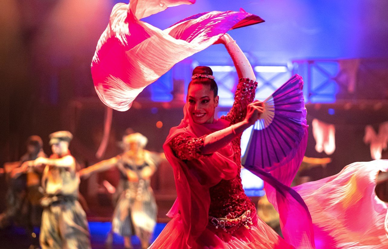 dancers in show
