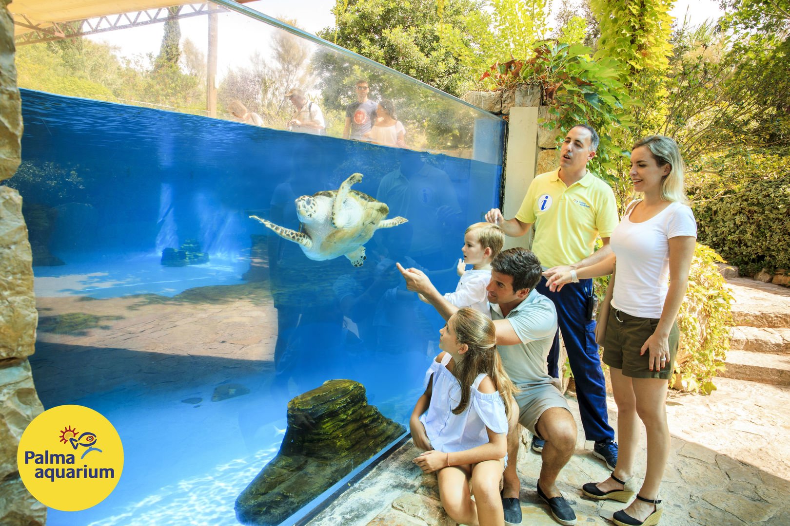 Family in Palma Aquarium