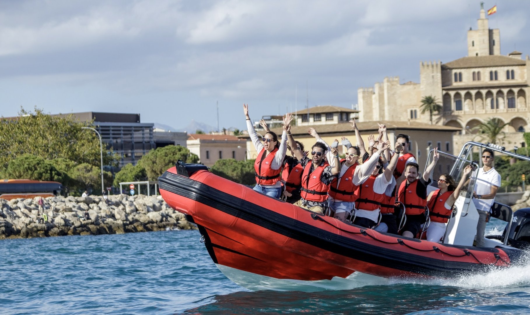 speed boat infront Marivent palace