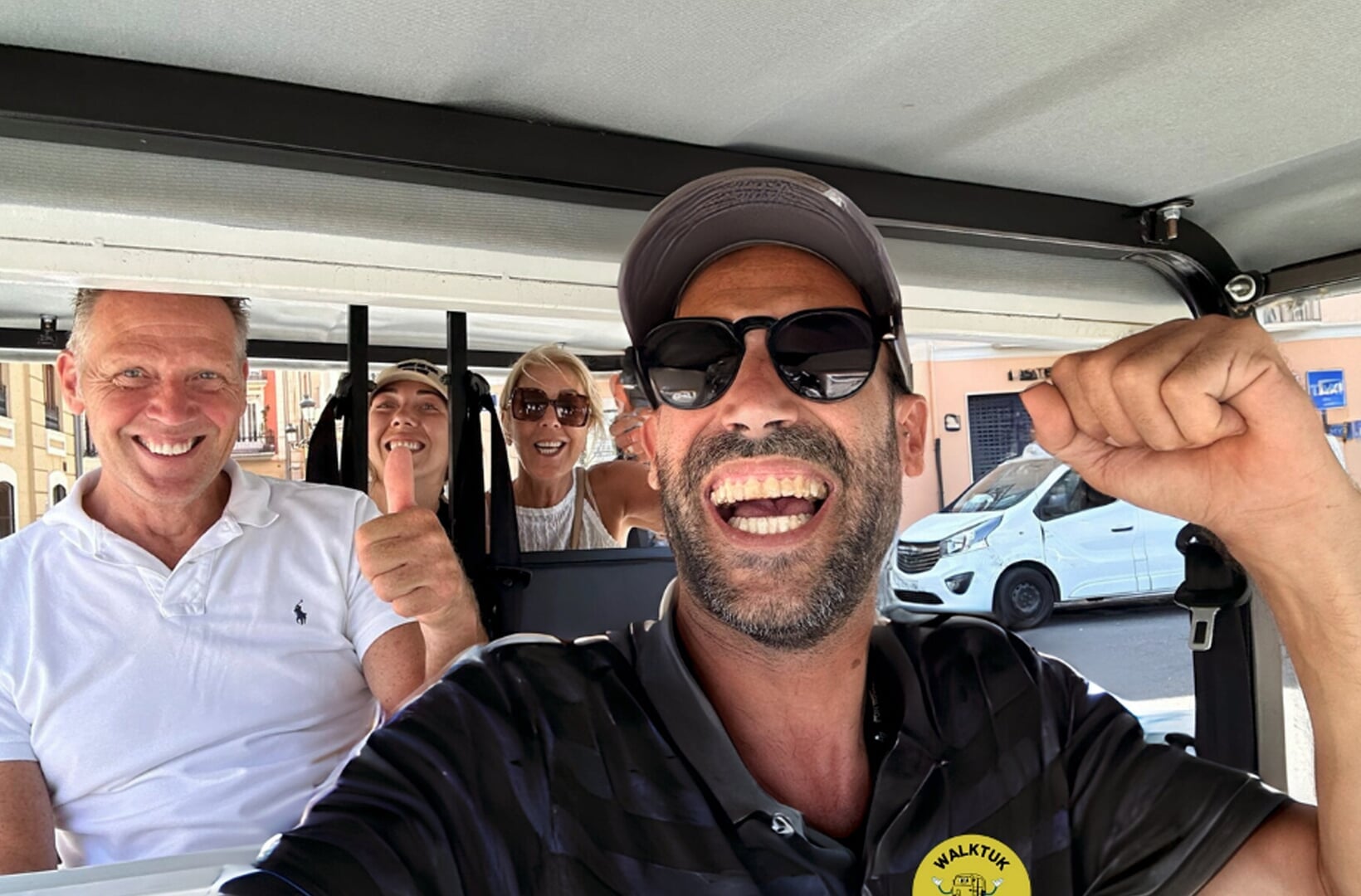 tuk tuk mallorca tourguide